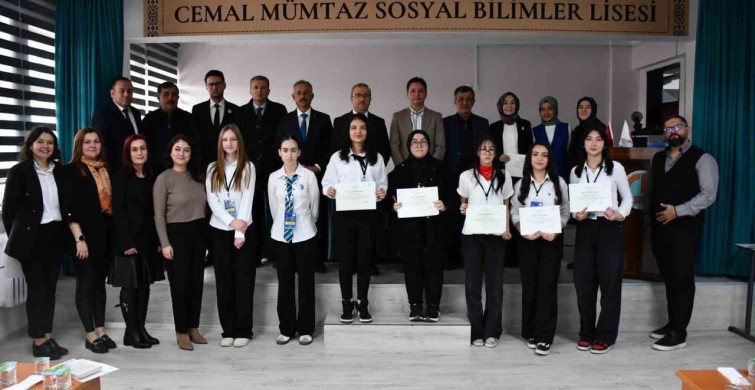 Anadolu Mektebi'nde Sabahattin Ali İle Edebiyatseverler Buluştu