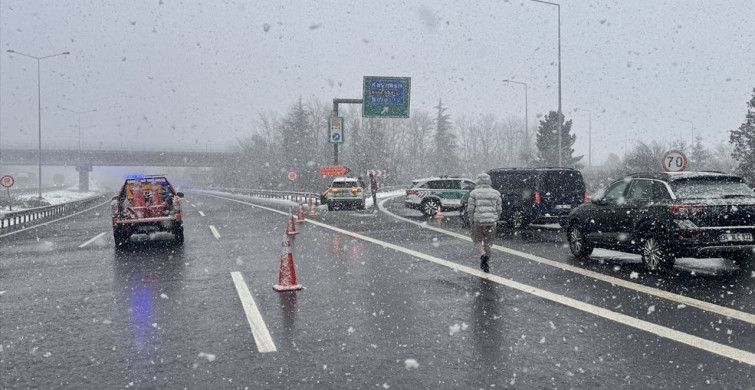 Anadolu Otoyolu'nda Tır Kazası Ulaşımı Olumsuz Etkiliyor