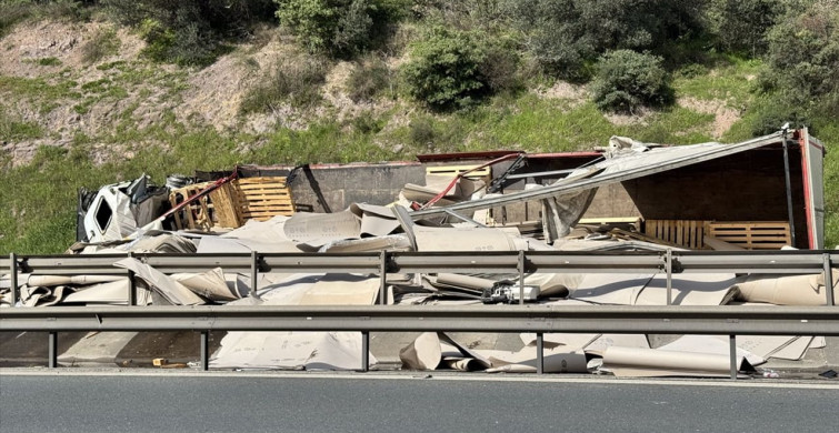 Anadolu Otoyolu'ndaki Kaza Sonrası Ulaşım Tek Şeritten Yeniden Başladı
