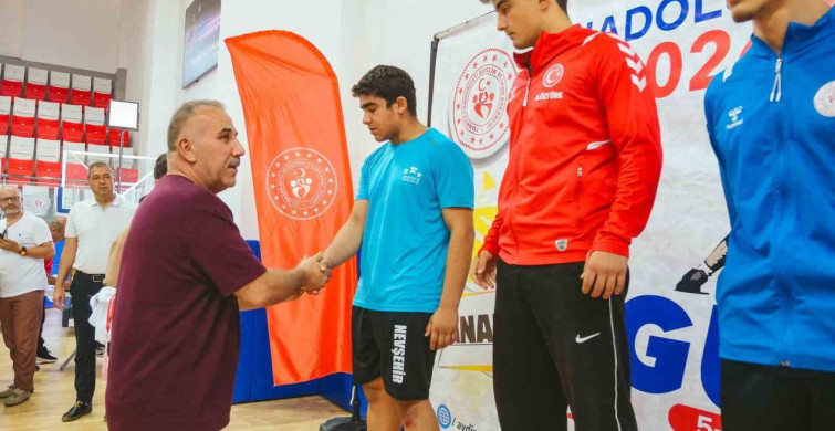 Anadolu Yıldızlar Ligi güreş Türkiye finalleri Söke'de tamamlandı