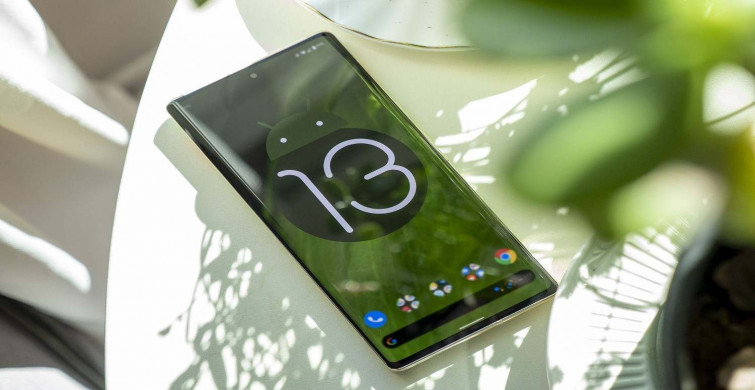 Android 13 güncellemesi alacak Samsung telefon modelleri