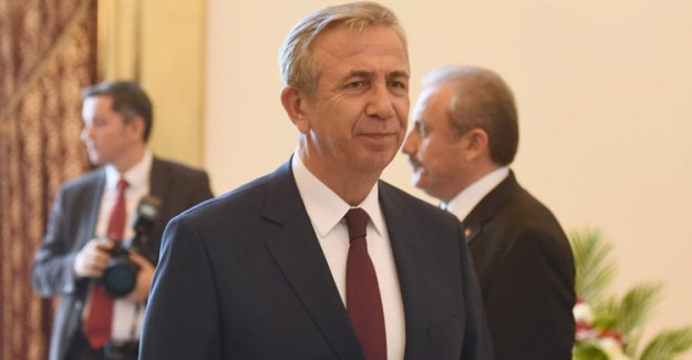 Ankara Büyükşehir Belediye Başkanı Mansur Yavaş, Vatandaşı Aracına Almayan Şoförün Biletini Kesti