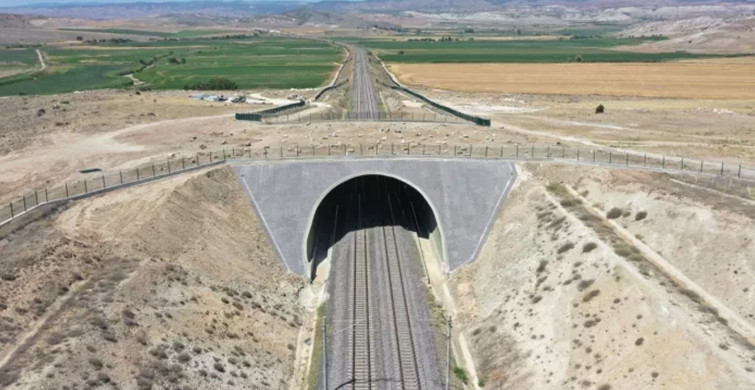Ankara-Eskişehir Yüksek Hızlı Tren (YHT) Hattı'nda Bulunan Özellikle Dünyada Bir İlk Oldu