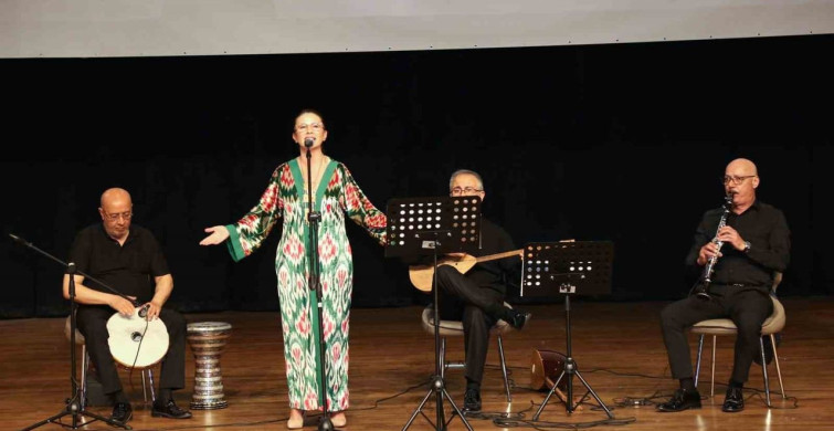Ankara Hacı Bayram Veli Üniversitesi İletişim Fakültesi Mezuniyet Töreni
