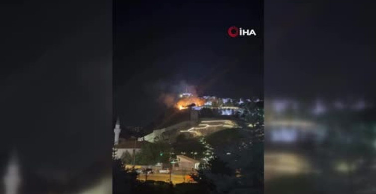 Ankara Kalesi yakınındaki otluk alanda yangın çıktı
