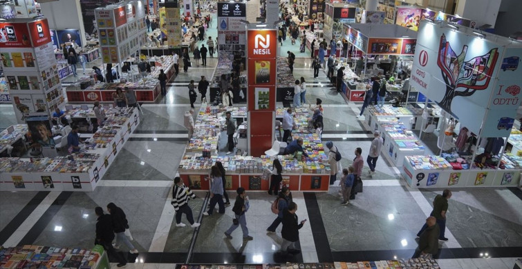 Ankara Kitap Fuarı'nda Yoğun İlgi