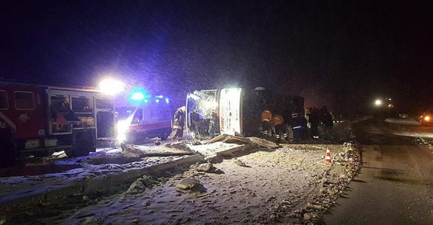 Ankara ve Kırşehir'de Yolcu Otobüsü Devrildi, 3 Kişi Yaşamını Yitirdi