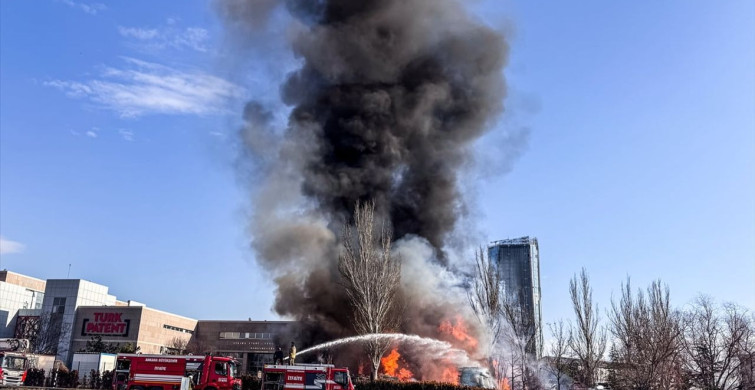 Ankara'da Emniyete Ait Otoparkta Yangın Kontrol Altına Alındı