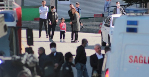 Ankara'da, Eşiyle Kavga Eden Adam Çocuklarını Rehin Aldı