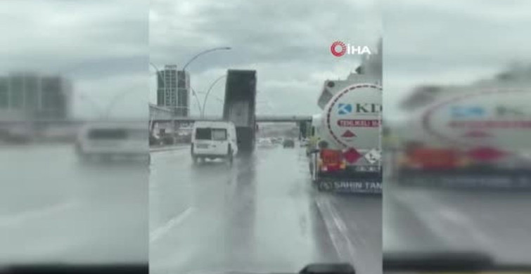 Ankara'da Kamyon Üst Geçide Çarptı: 3 Yaralı
