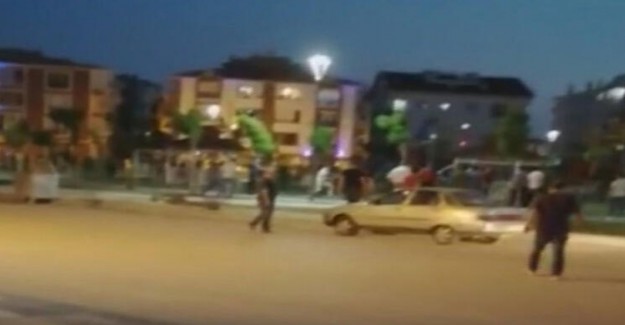 Ankara'da Laf Atma Kavgasında 8 Kişi Yaralandı