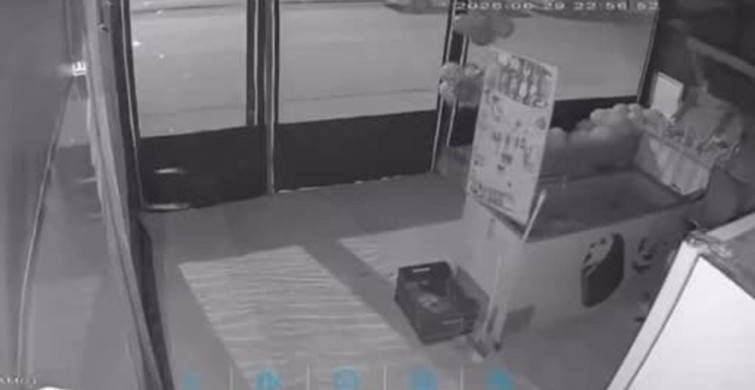 Ankara'da marketten dondurma çalan hırsızlar güvenlik kamerasına yakalandı