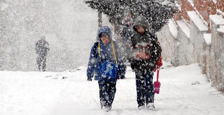 Ankara'da okullar tatil mi? 28 Mart 2022 yarın Ankara'da okullar tatil mi? Ankara Valiliği son dakika açıklamaları