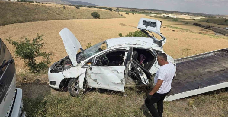 Ankara'da otomobil şarampole yuvarlandı: 3 yaralı