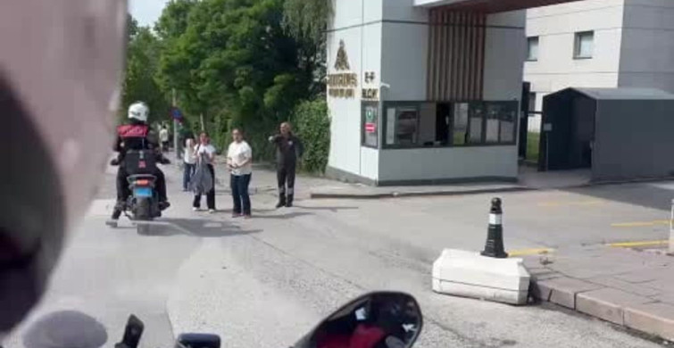 Ankara'da sınava geç kalan öğrenciyi polis okula yetiştirdi