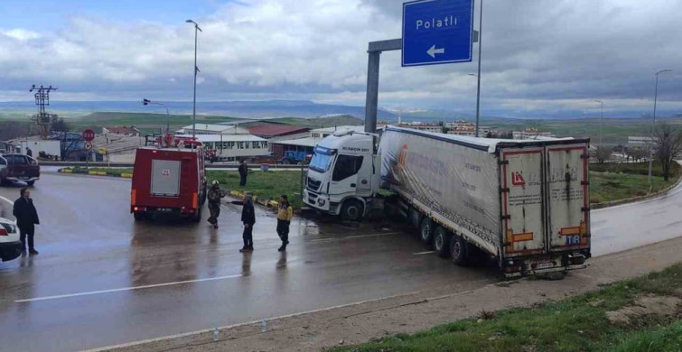 Ankara'da Tır Kazası: 1 Yaralı