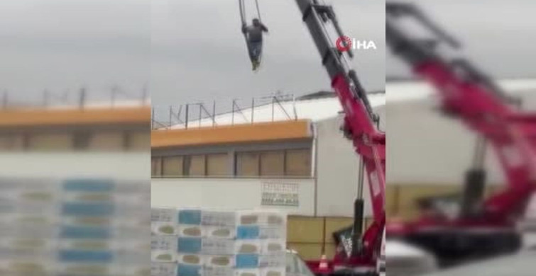 Ankara'da vinçte sallanan kişinin tehlikeli anları kamerada