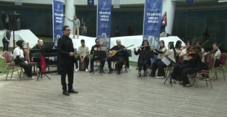 Ankara'da 'Yaşayan Miras Okulu Gençlik Şöleni' Gerçekleşti