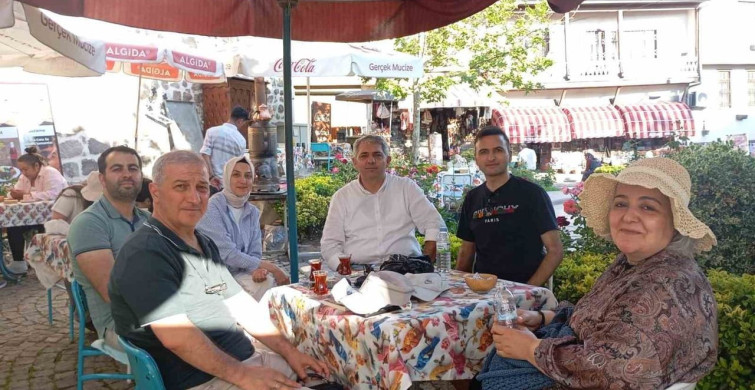 Ankara'daki roman mekânlarını gezerek edebiyatı deneyimlediler