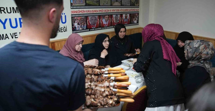 Anneler Günü'nde 100 Kilo Cağ Kebap İkramı