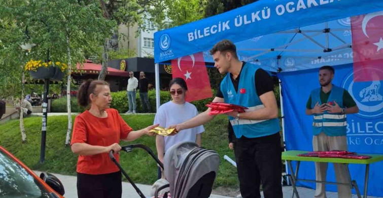 Anneler Günü'nde Hediyelerle Dolu Bir Etkinlik