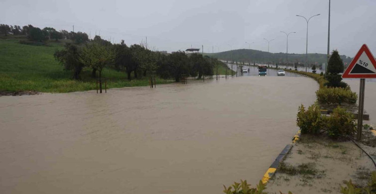Antakya'da Eğitime Bir Gün Ara Verildi
