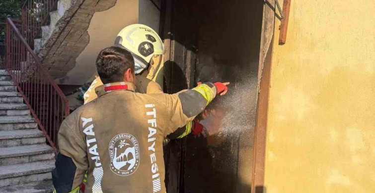 Antakya'da Kontrol Altına Alınan Ev Yangını
