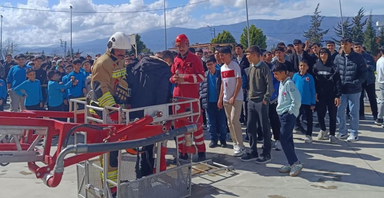 Antakya'da Lise Öğrencilerine Yangın Eğitimi
