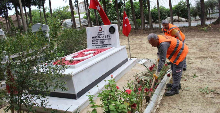 Antalya Büyükşehir Belediye Mezarlıklarında Kurban Bayramı Hazırlıkları