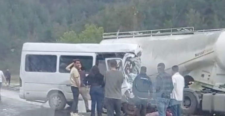 Antalya-Isparta Karayolunda Feci Kaza: 7 Kişi Hayatını Kaybetti