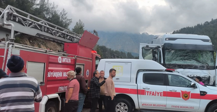 Antalya-Isparta Karayolunda Feci Kaza: 7 Ölü, 7 Yaralı