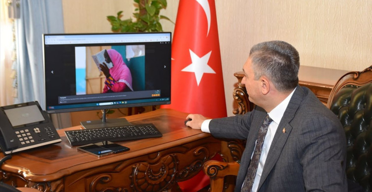 Antalya Valisi Hulusi Şahin, Anadolu Ajansı'nın 'Yılın Kareleri' Oylamasına Katıldı