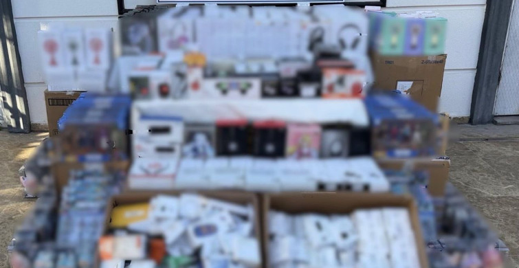 Antalya'da 3.5 Milyon Liralık Kaçak Eşya Operasyonu