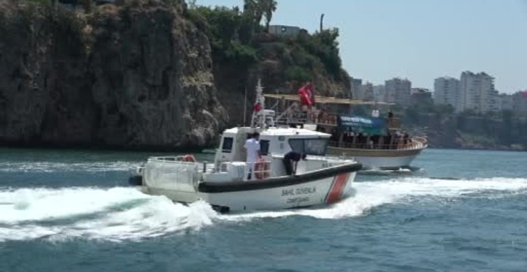 Antalya’da 3D yazıcıyla üretilen yapay resifler denizle buluştu