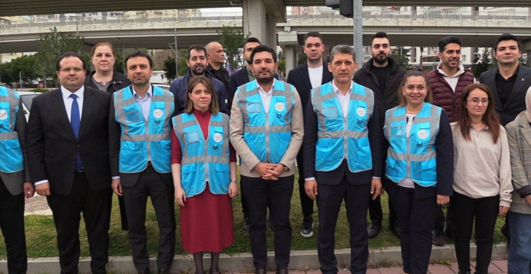 Antalya'da AK Parti'den İftar Dağıtımı