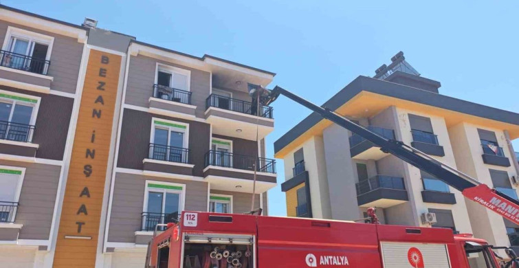 Antalya'da apartman dairesinde yangın çıktı