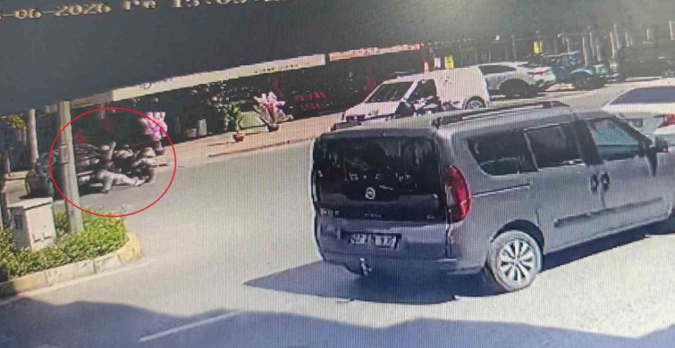 Antalya'da aynı kavşakta bir saat arayla iki motosiklet kazası: 2 yaralı