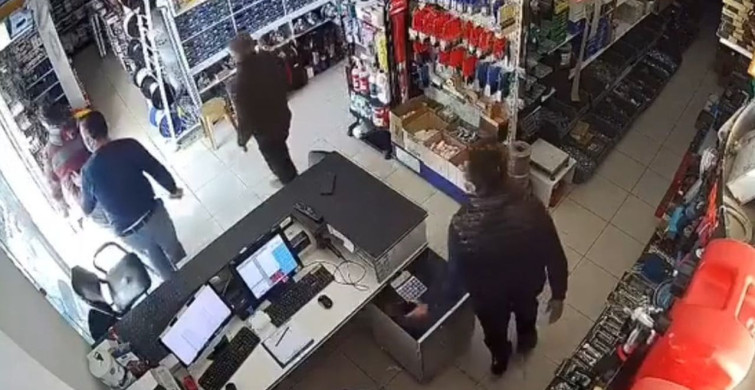 Antalya'da Deprem Anı Güvenlik Kameralarına Yansıdı