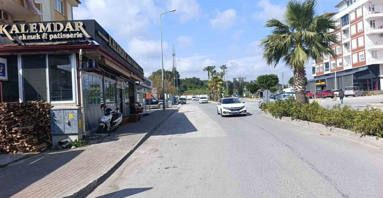Antalya'da Elektrikli Bisiklet Kazası
