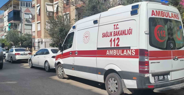 Antalya'da Foseptik Çukuruna Düşen Çocuk Kurtarıldı