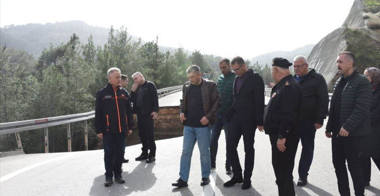 Antalya'da Göçük ve Heyelan Nedeniyle Kısmi Ulaşım Kesintisi