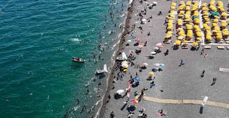 Antalya'da hava sıcaklıkları 41 dereceye ulaştı, hissedilen sıcaklık 45 dereceye çıktı