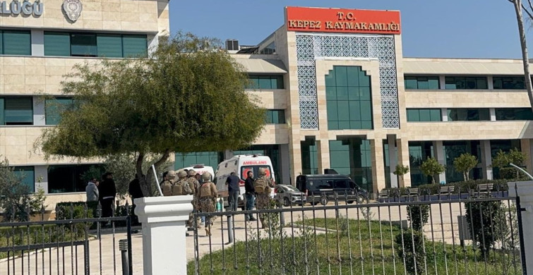 Antalya'da Hükümet Konağı'nda Silahlı Tehdit Sonuçlandı