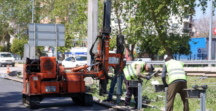 Antalya'da İller Bankası Kavşağı Trafik Düzenlemesi