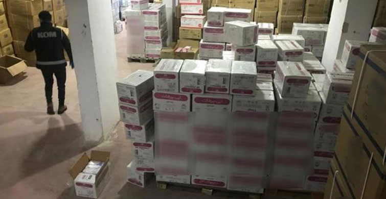 Antalya'da Kaçakçılık Operasyonu: 977 Bin Eldiven Ele Geçirildi