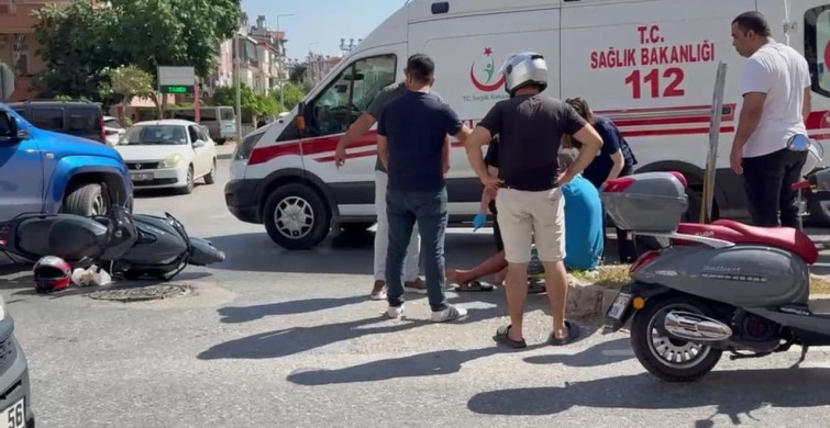 Antalya'da Kamyonet ile Motosiklet Çarpıştı