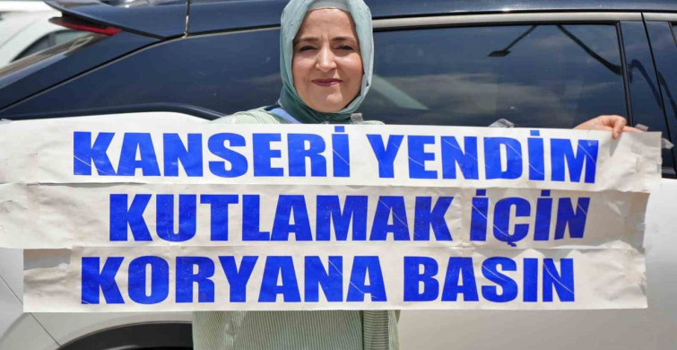 Antalya'da Kanseri Yenen Kadın Kornalarla Kutladı
