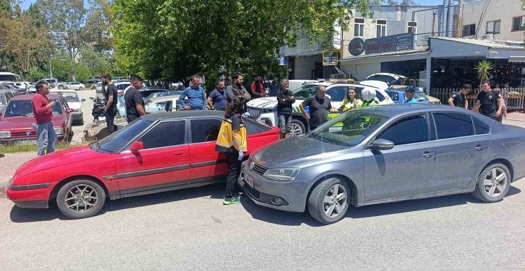Antalya'da Kazaya Sebep Olan Sürücü Biber Gazı Sıktı