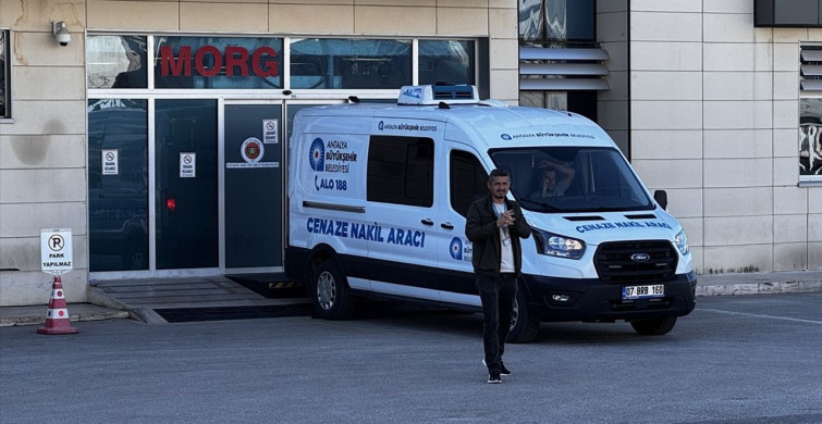 Antalya'da Motosiklet Kazasında Hayatını Kaybeden Genç Defnedildi