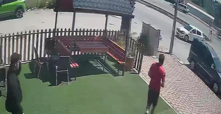 Antalya'da Motosiklet ve Otomobil Çarpıştı: 1 Yaralı